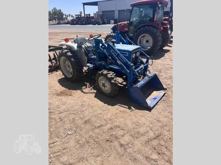 1980 FORD 1700 Tractor - Image 4