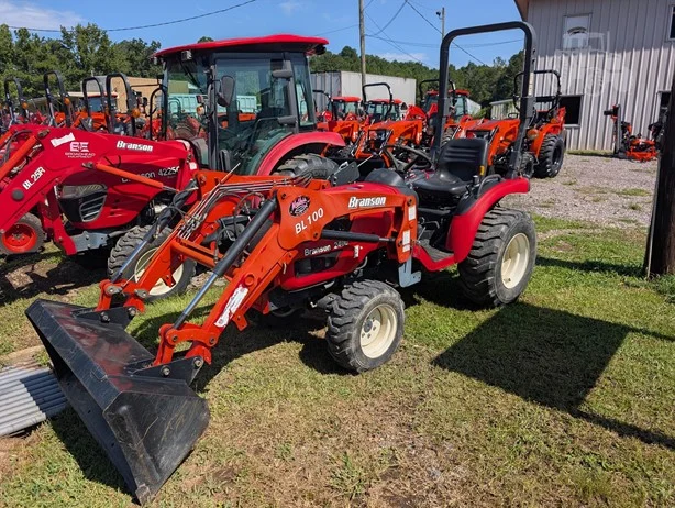 2017 BRANSON 2400