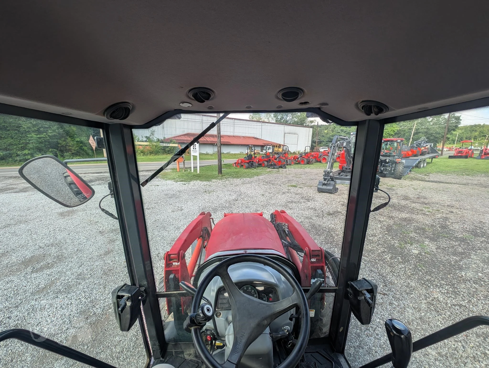 2017 BRANSON 4225C Tractor - Image 7