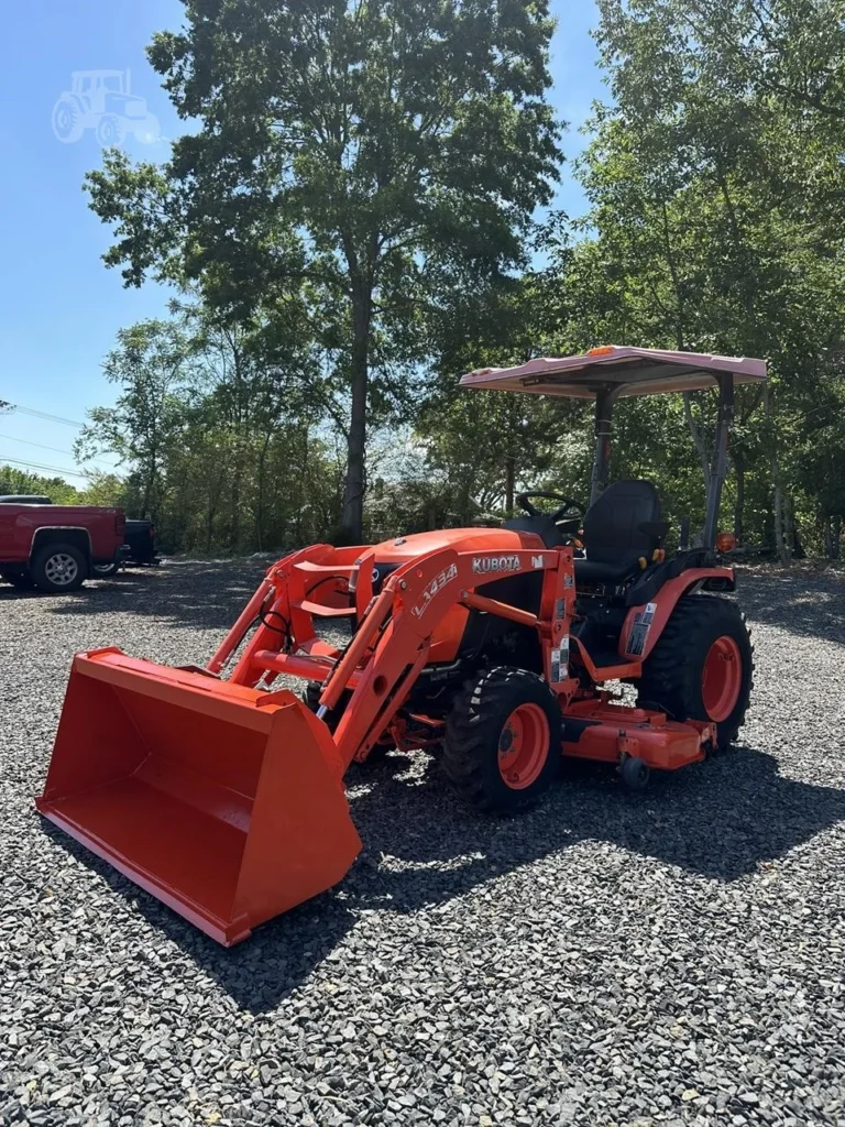 2017 KUBOTA B2301 Tractor