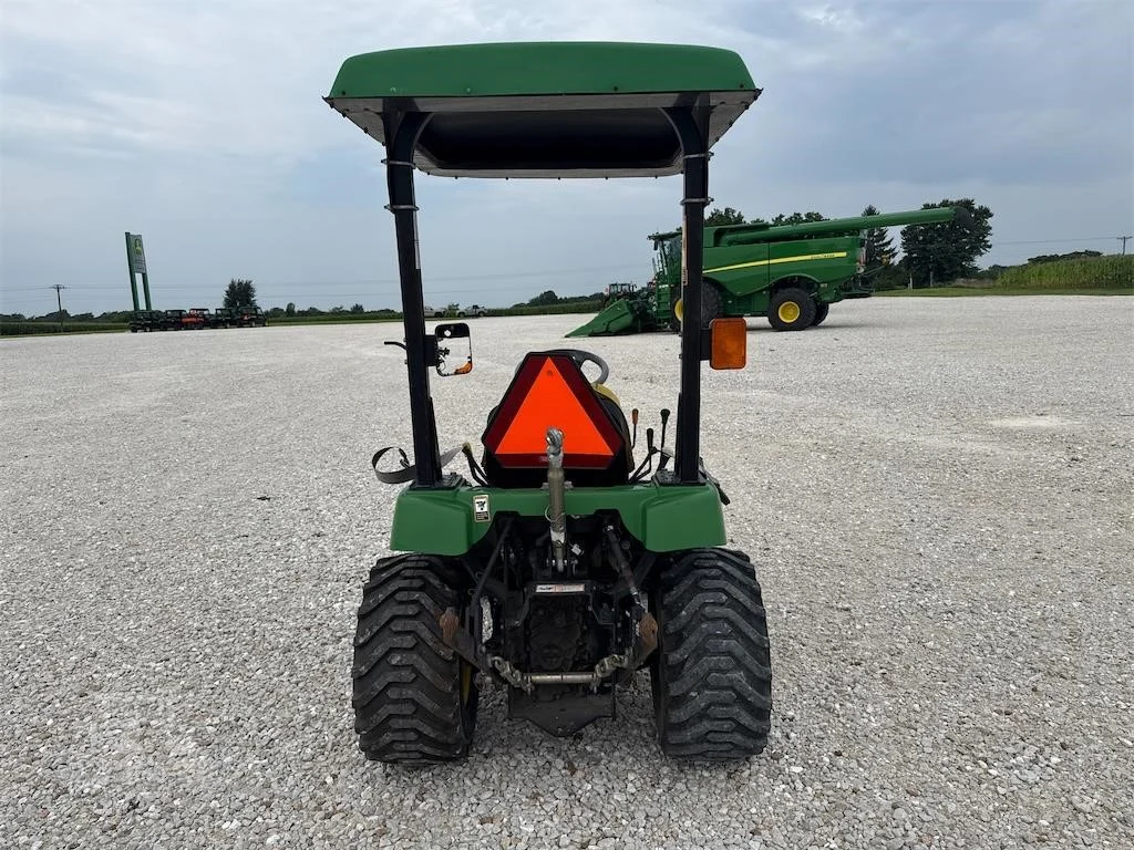 2005 JOHN DEERE 2210 Tractor - Image 2
