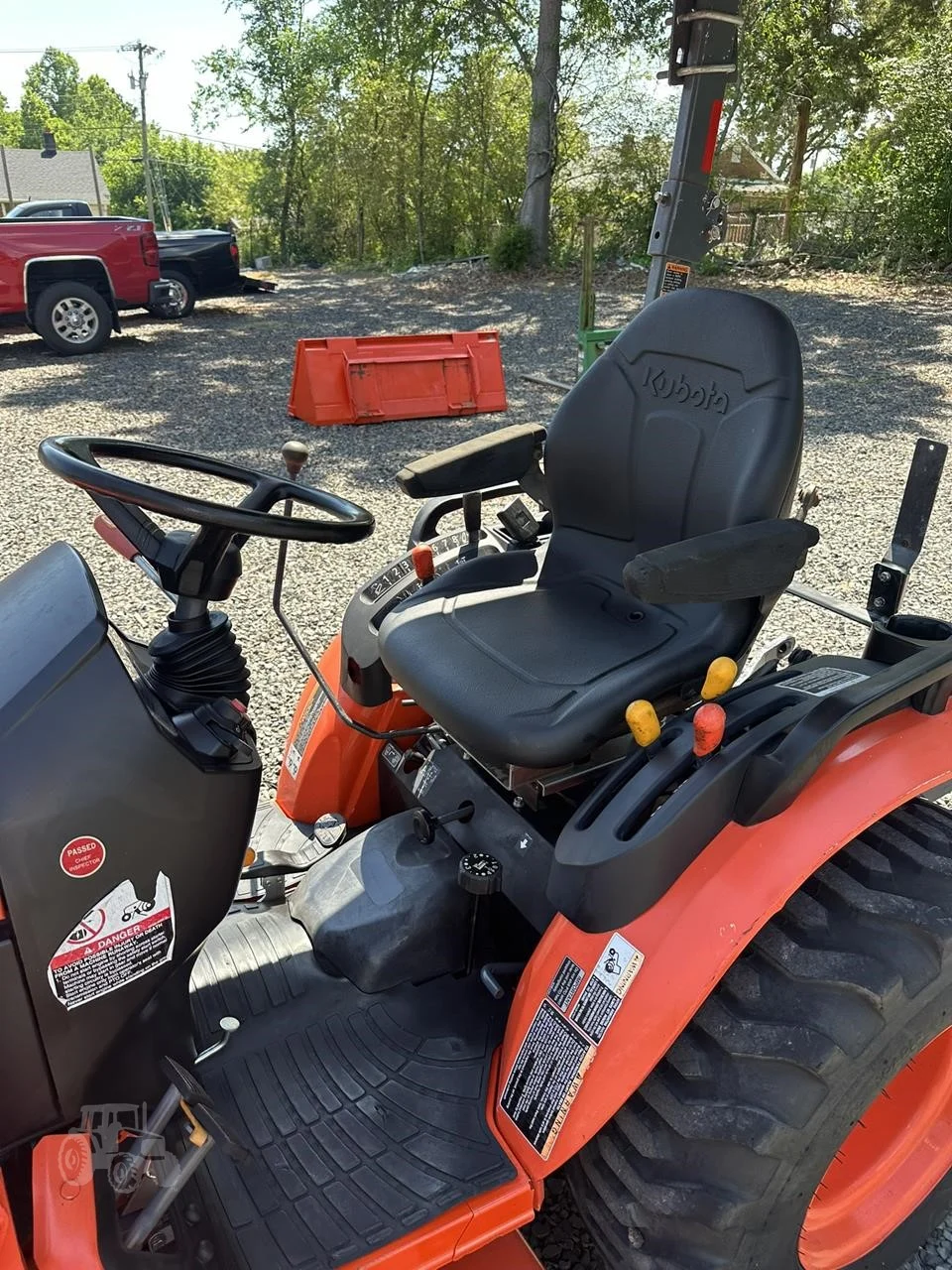 2017 KUBOTA B2301 Tractor - Image 5