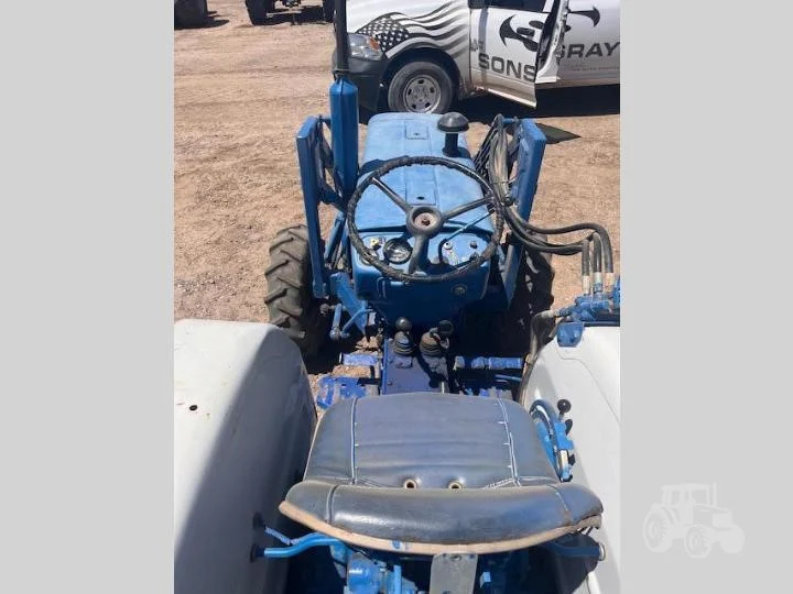 1980 FORD 1700 Tractor - Image 2