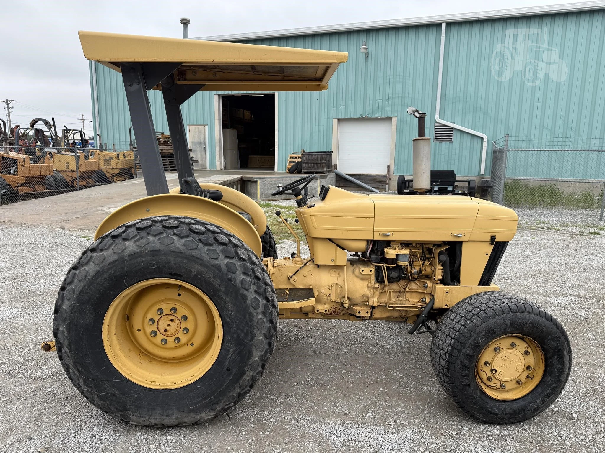 1995 FORD 445D Tractor - Image 5