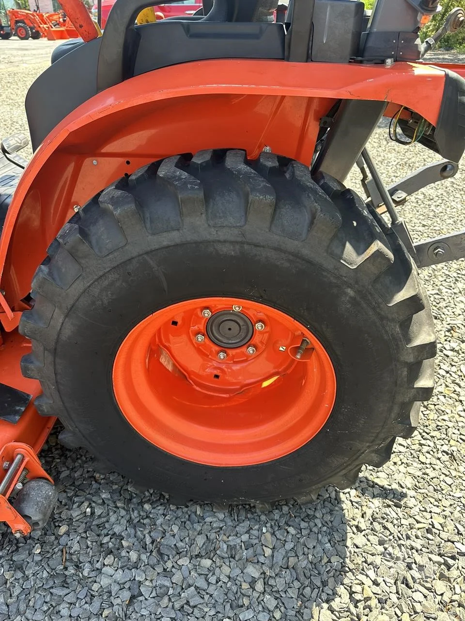 2017 KUBOTA B2301 Tractor - Image 6