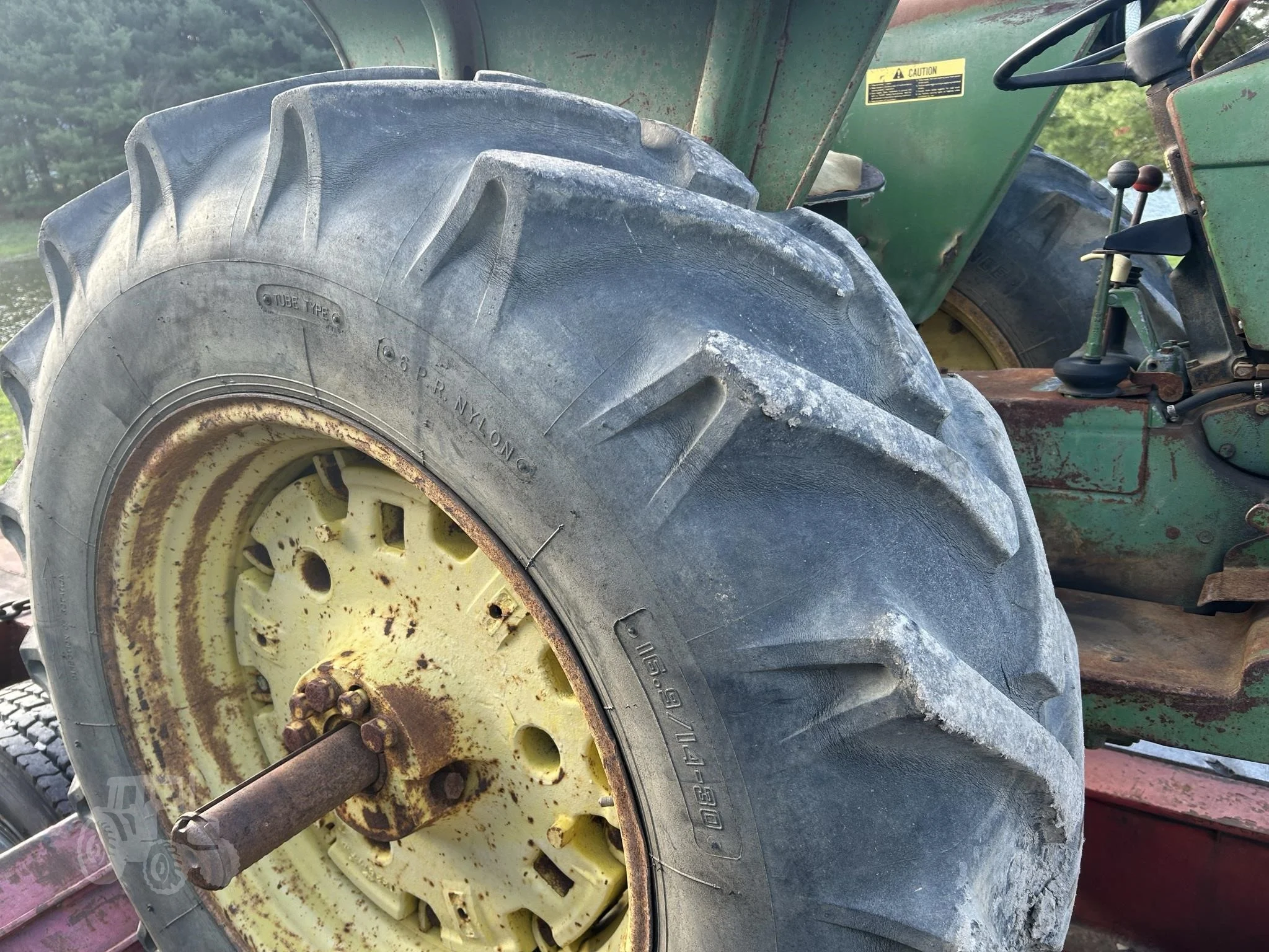 1978 John Deere 2640 Utility Tractor - Image 4