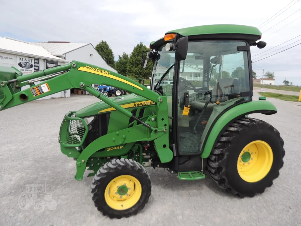 2014 John Deere 3046R Compact Utility Tractor