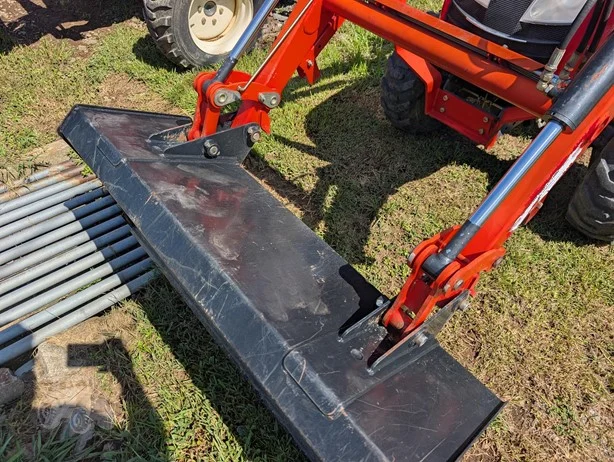 2017 BRANSON 2400 - Image 6