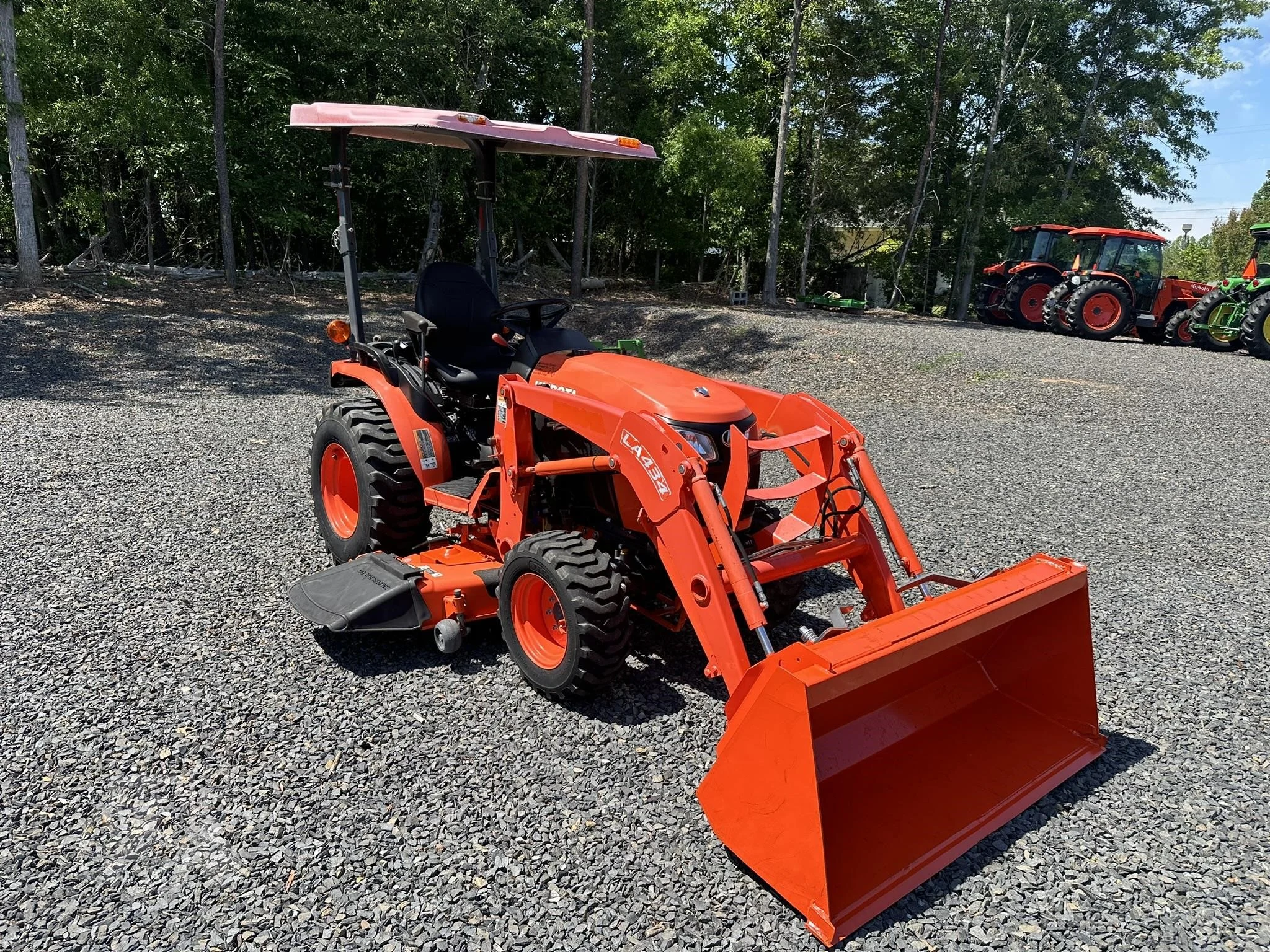 2017 KUBOTA B2301 Tractor - Image 9
