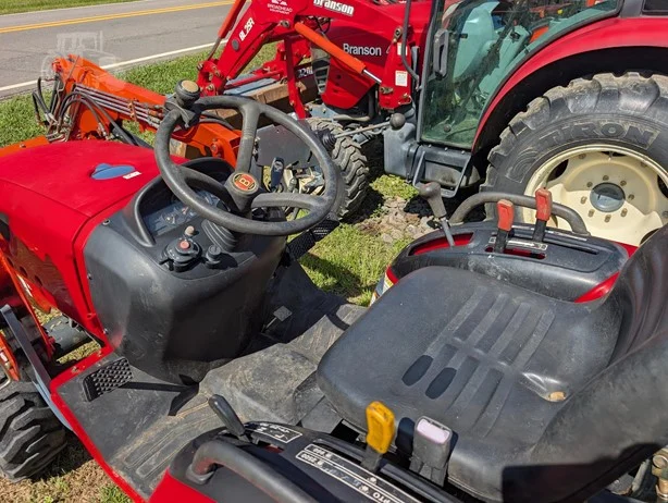 2017 BRANSON 2400 - Image 8